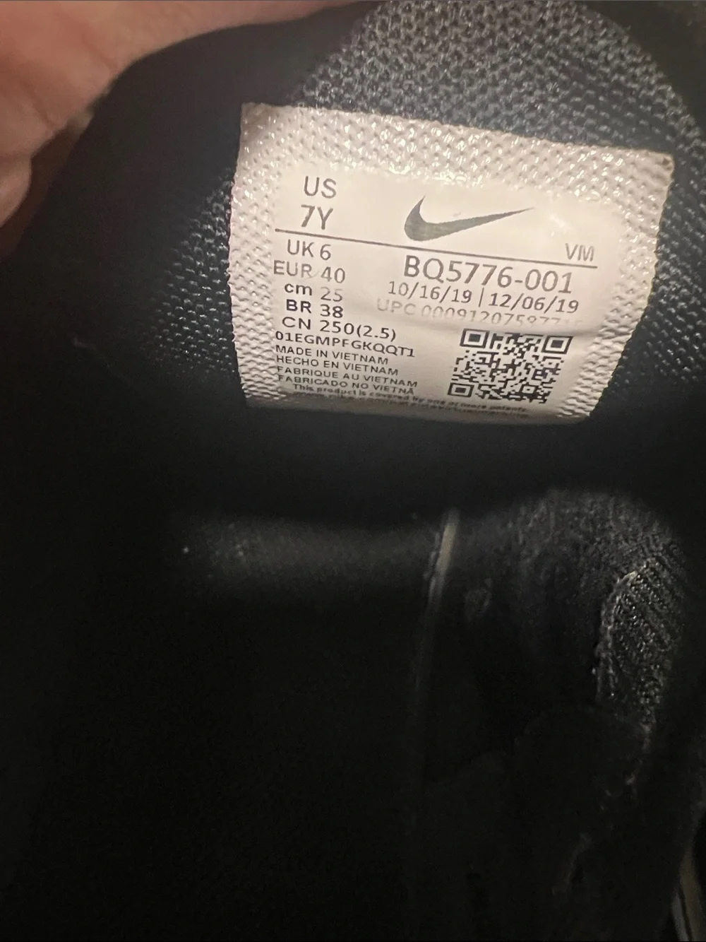 Nike Kids Black Breathable Mesh Air-Cushioned Sneakers